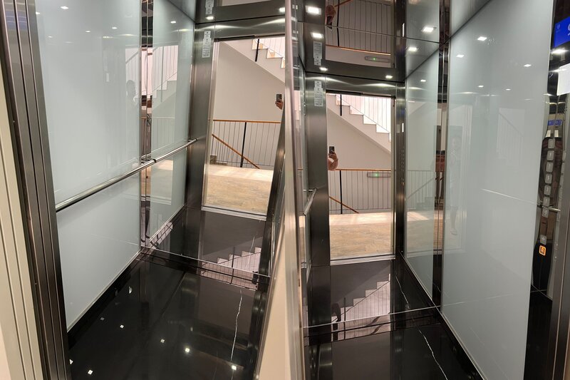 Militari, Rotar Park 2, zona Metro-Mc Donald's, 10 min metrou Preciziei